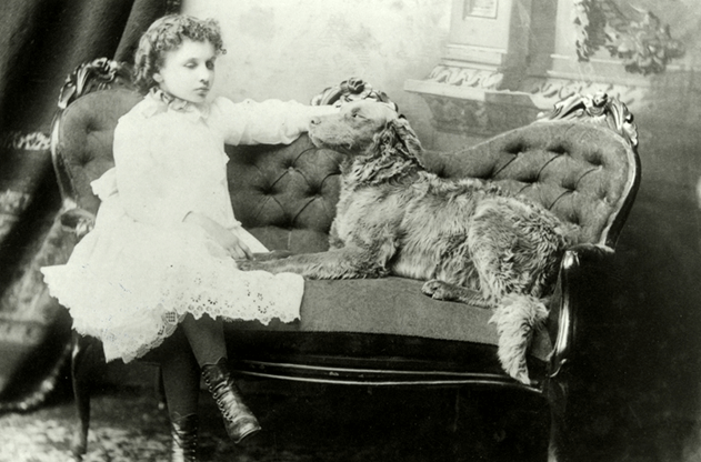 Helen Keller com seu Cachorro